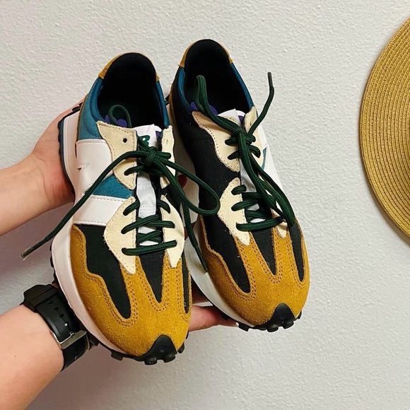 New Balance 327 Workwear Moonstone Retro Runner Sneakers - Picture 9 of 13